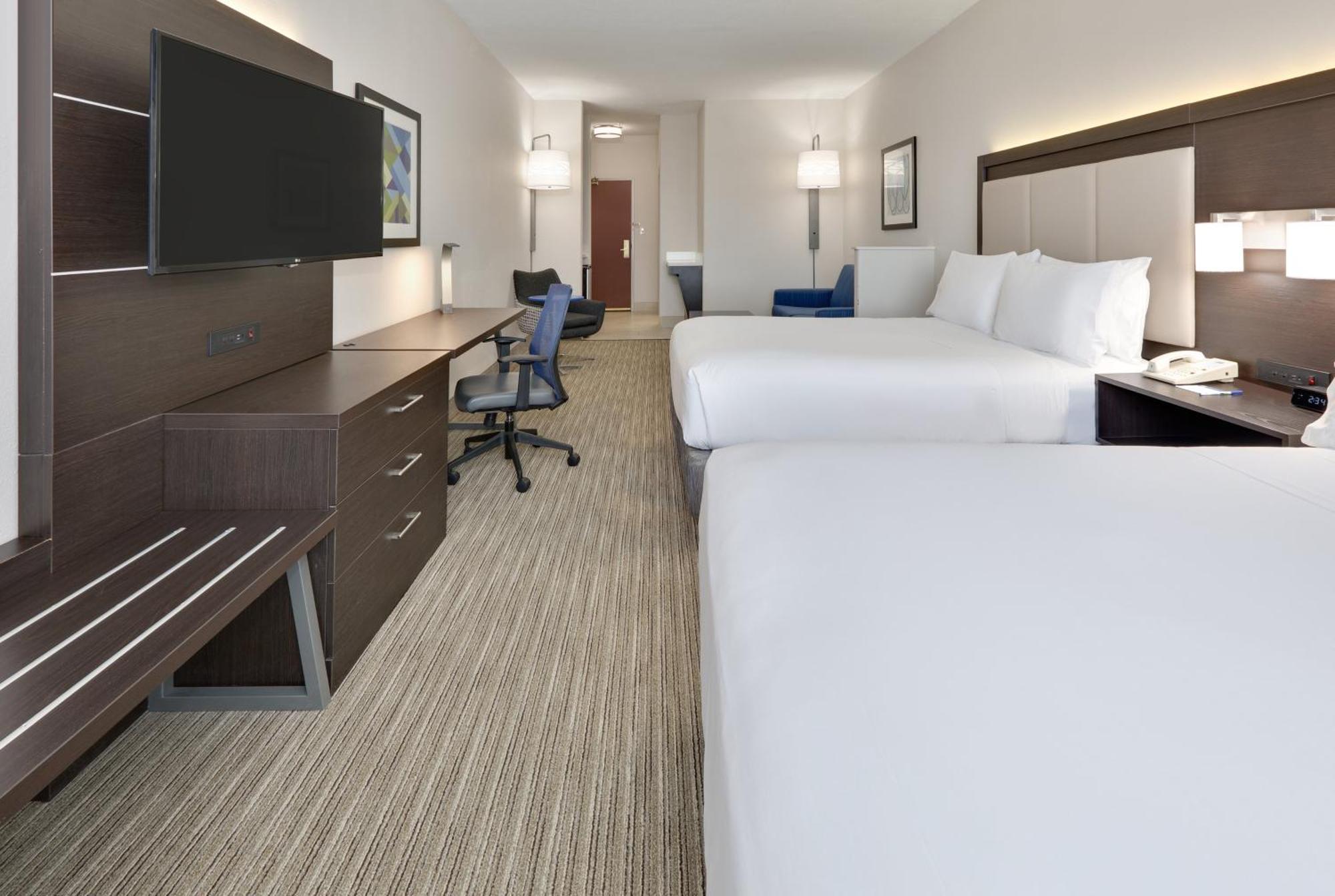 Suite Two Queen Beds,1439415622:JPEG